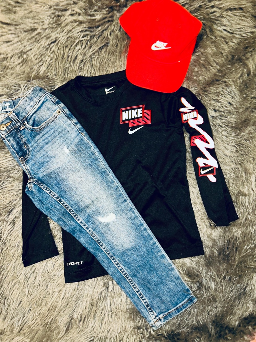 Nike Dri-Fit Long Sleeve w/Nike Hat & Jeans, size 5t